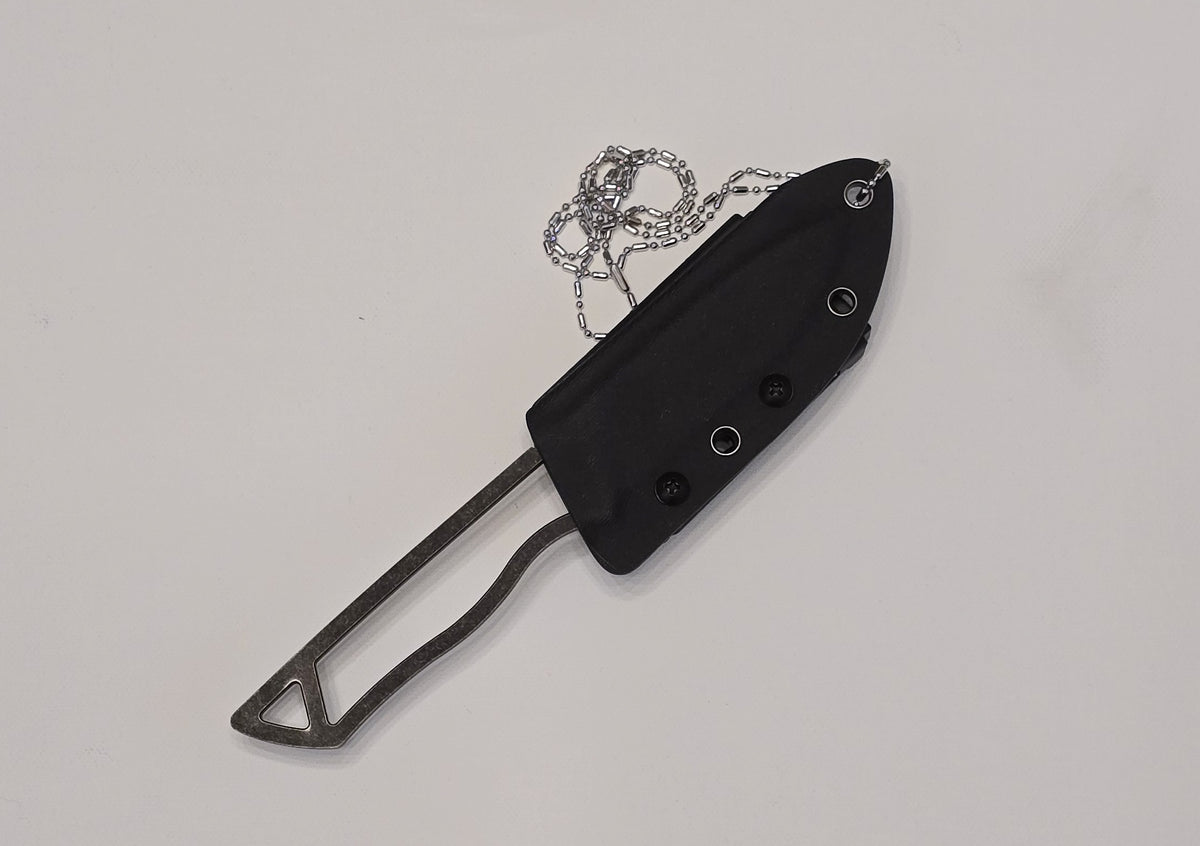 Schneidwerk Neck Knife UL04 Schwarz D2 – Ultraleicht. Unauffällig. Verlässlich. Premium-Qualität