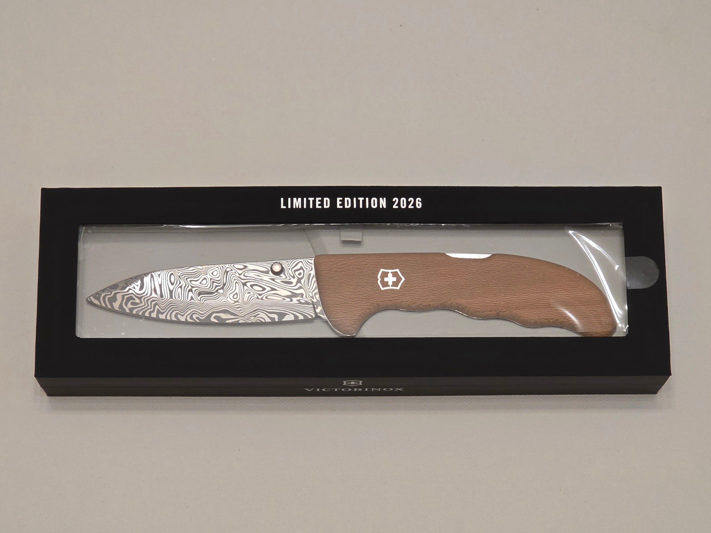 Victorinox Damast Limited Edition 2026 - Evoke Wood