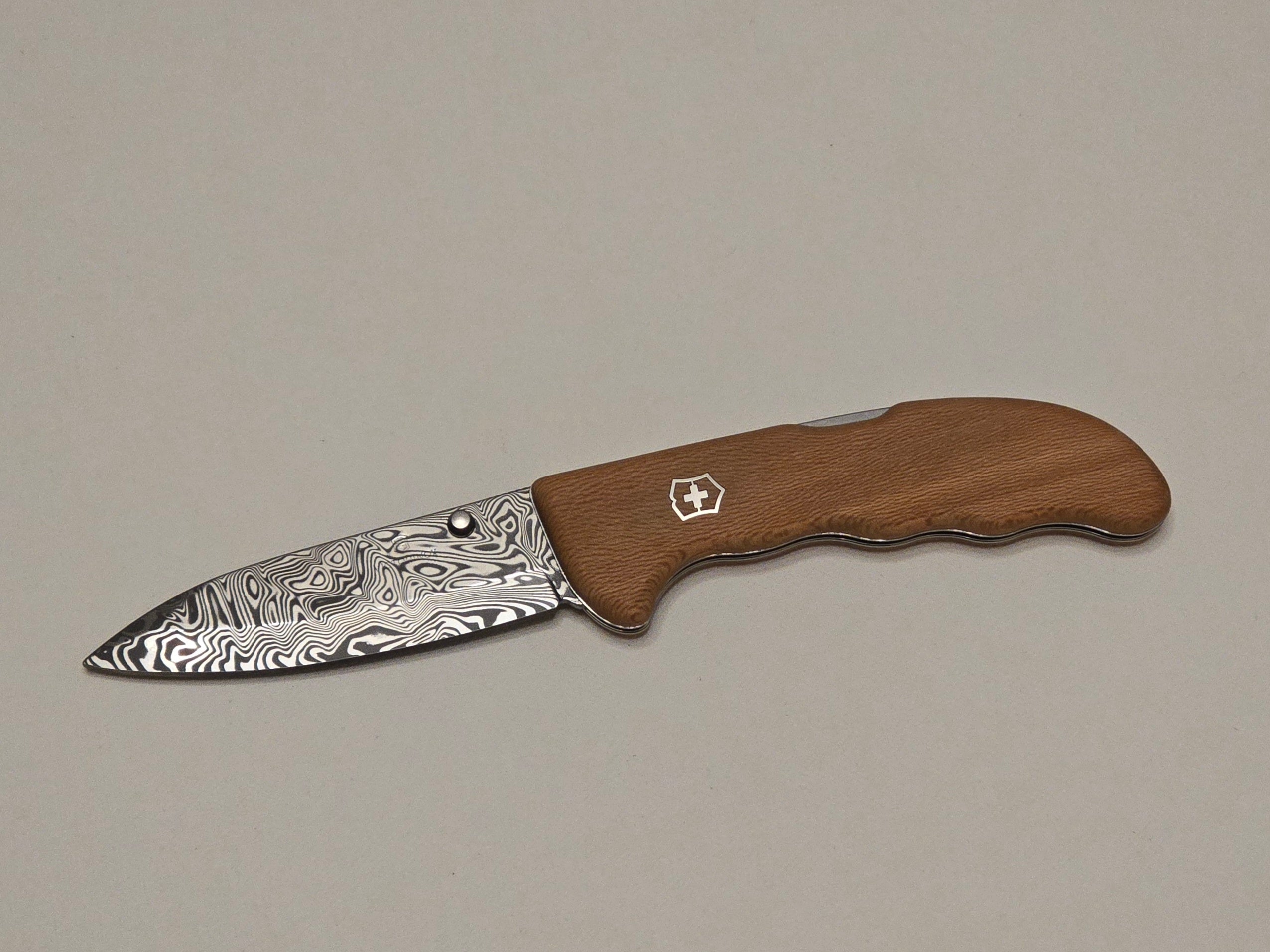 Victorinox Damast Limited Edition 2026 - Evoke Wood