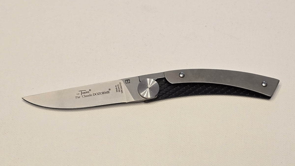 Französische Messerschmiedekunst für deine Hosen tasche: Leicht, extrem scharf und gebaut für die Ewigkeit. Das Jero v. Dozorme