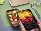 Bento 11:46, Schwarz