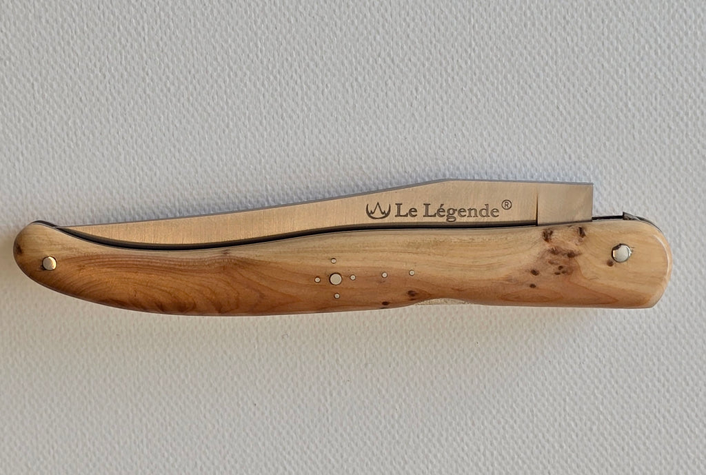 Laguiole „The Legend“ – Französisches Klappmesser 12 cm mit patentierter Double-Action & Holzgriff Wacholder
