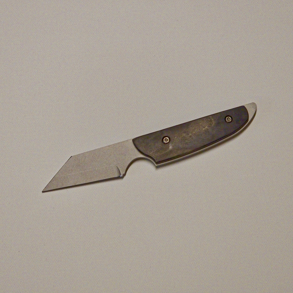 Dieses EDC-Messer hat’s in sich – Das „Fang“ ist klein, aber brutal effektiv! -Von Kubesch-