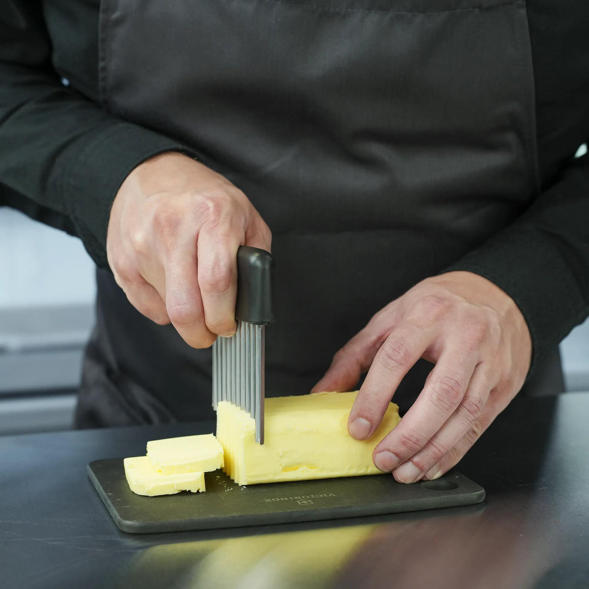 Buntschneidmesser