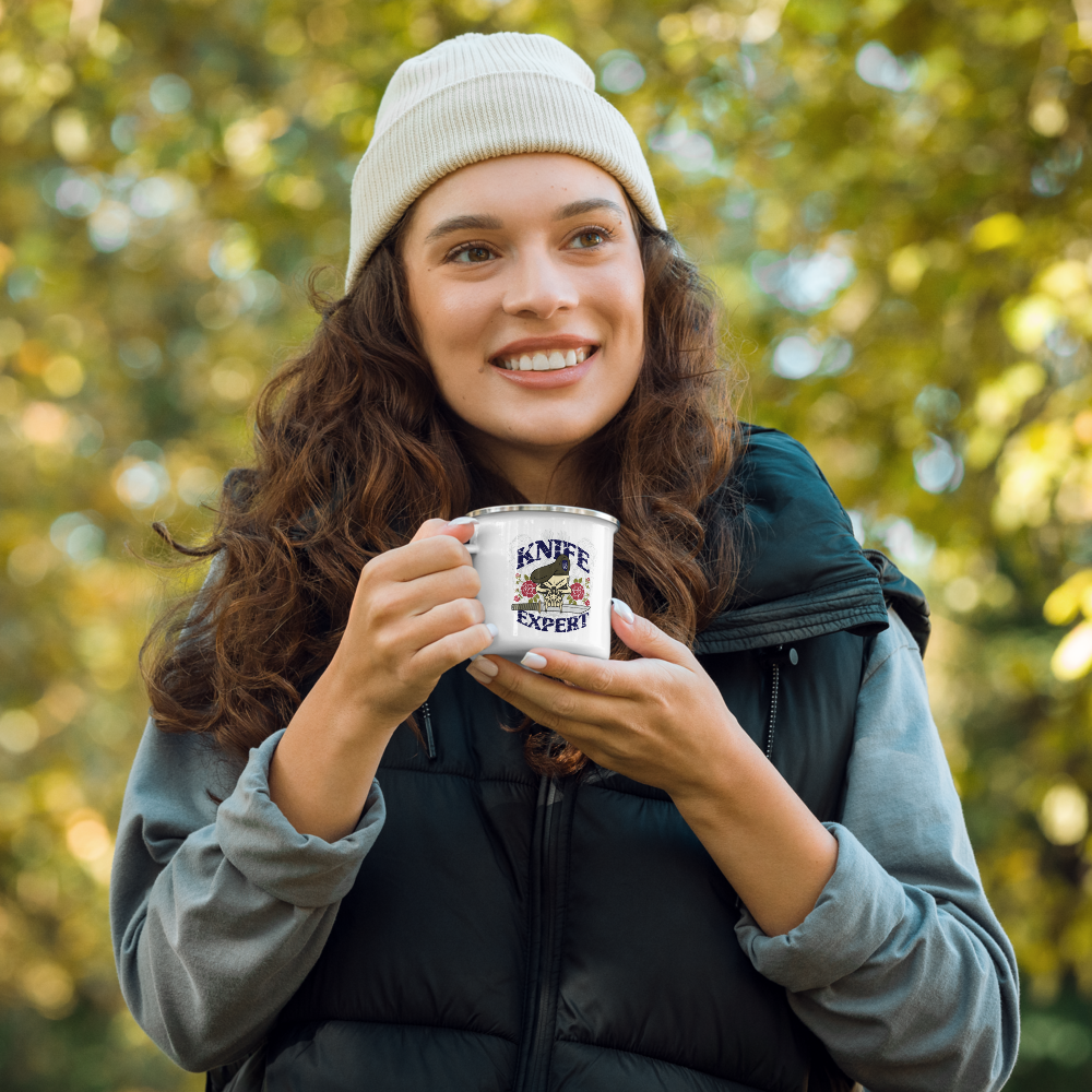 Für echte Kenner, das Camp und die Werkstatt: Die „Knife Expert“ Emaille-Tasse