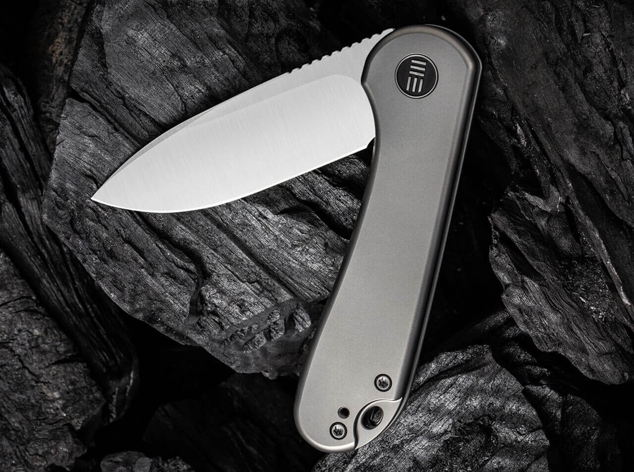 Elementum Titanium Silver