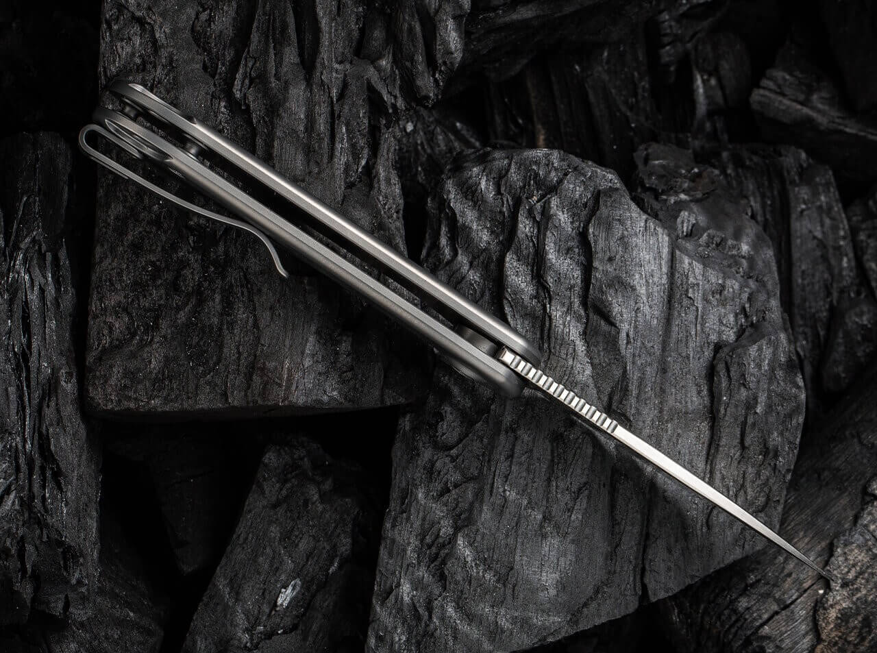 Elementum Titanium Silver