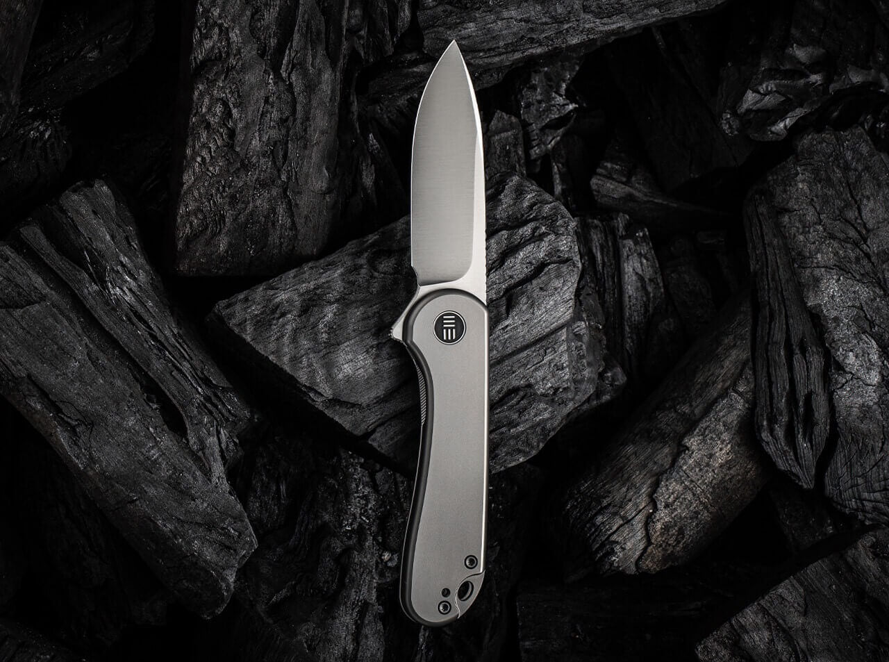 Elementum Titanium Silver