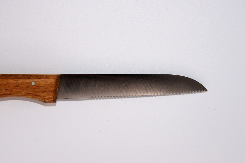 Buchonia Frühstücksmesser/Kneipchen Wellenschliff