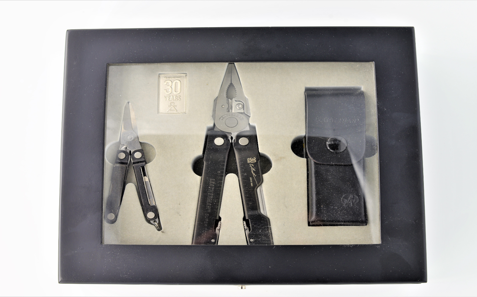 Limitierte Edition Leatherman Super Tool 300 mit Lederholster & Micra in Holzbox