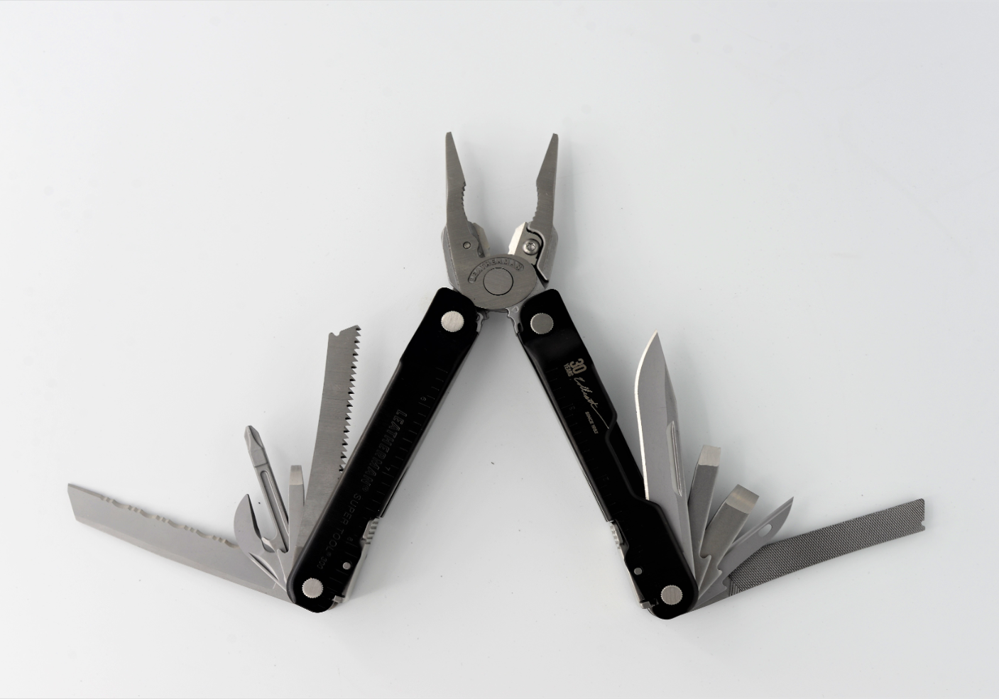 Limitierte Edition Leatherman Super Tool 300 mit Lederholster & Micra in Holzbox