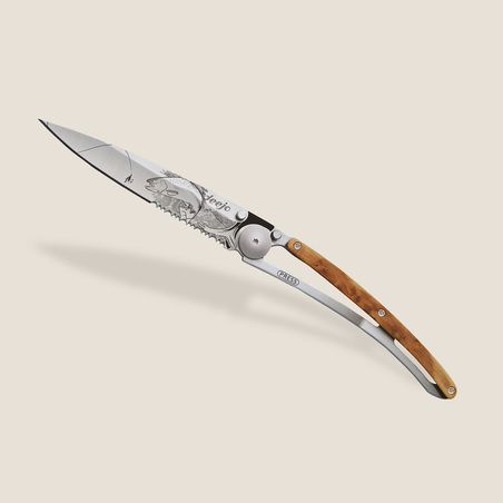 Deejo Serrated 37g, Wacholderholz / Forelle