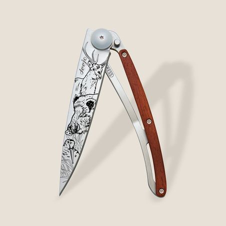 Deejo 37g, Korallenholz / Jagdszene