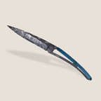 Deejo 37g, Blaues Buchenholz / Leuchtturm