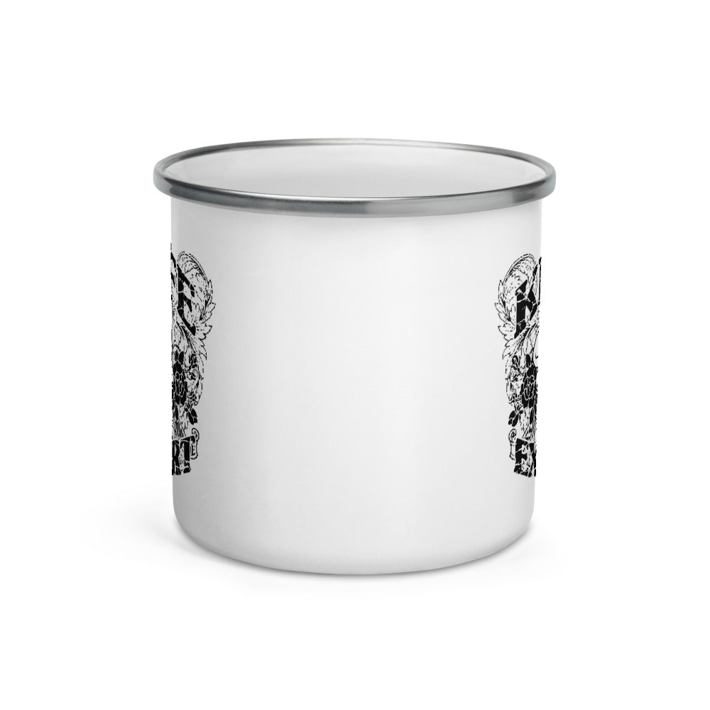 Taktischer Look für Werkstatt, Camp und Sammlerregal: Die „Knife Expert“ Emaille-Tasse in Schwarz-Weiß